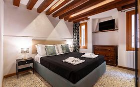 San Marco Square Main Zone Of Venice - Karin House